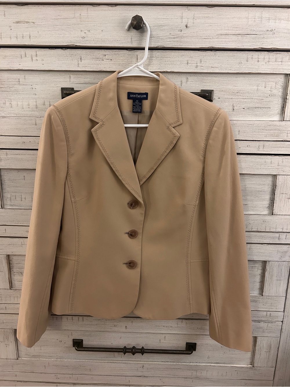 Ann Taylor Women's Beige Structured Three-Button Blazer